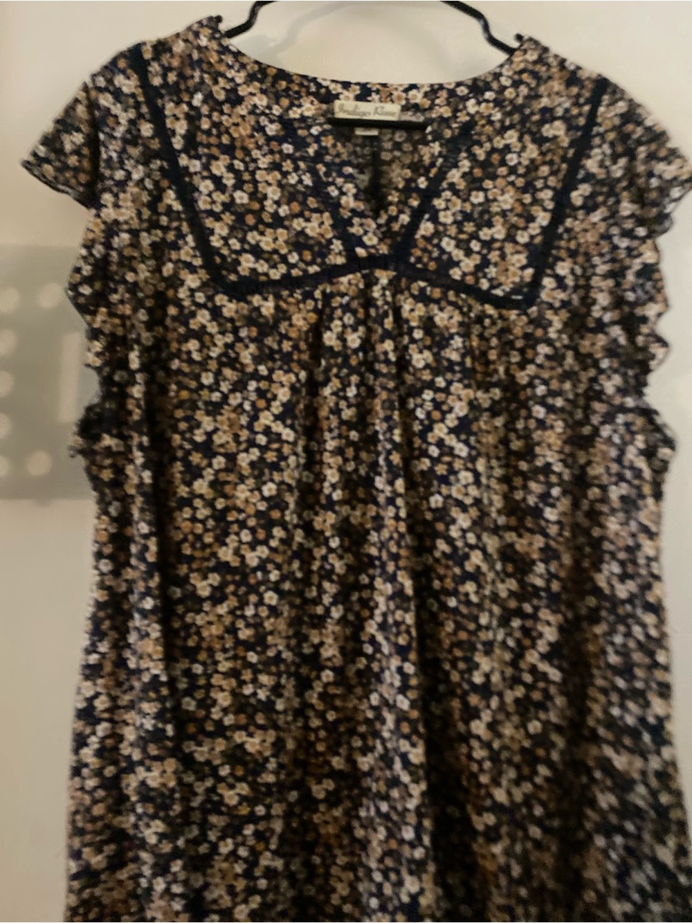 Navy Floral Cap-Sleeve Tunic Top
